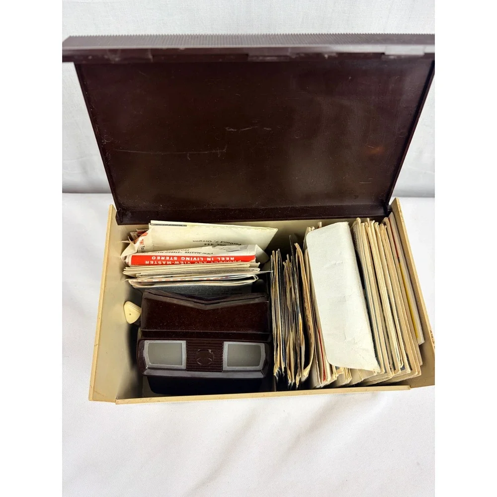 Vintage Sawyers View-Master Brown Bakelite Viewer with Case and Large Reel‎ Lot